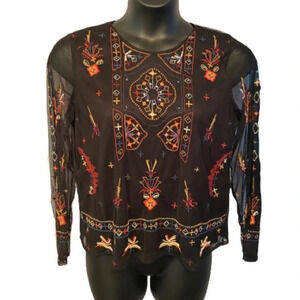 Black tape  embroidered top‎